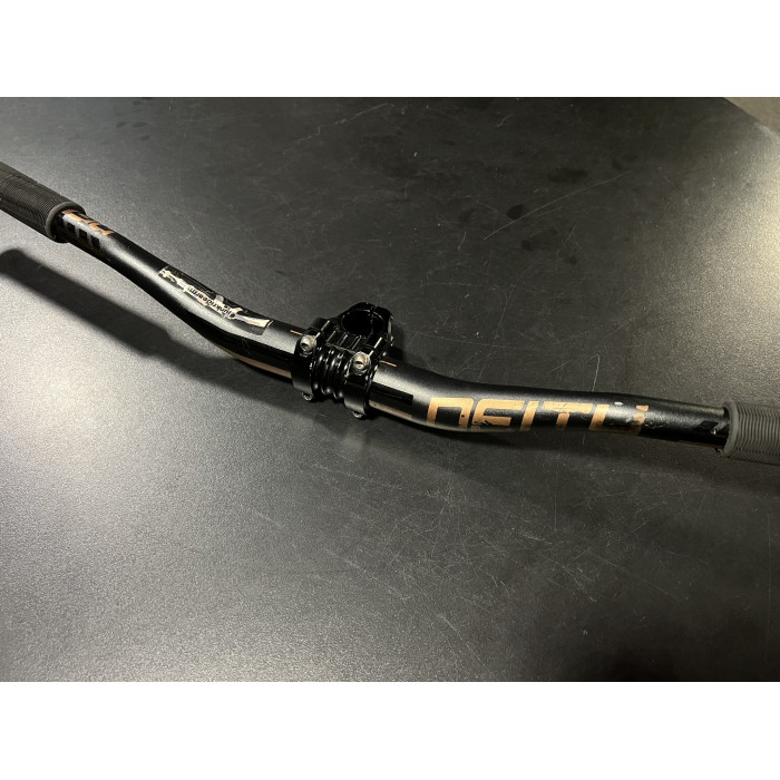 DEITY Handlebars Racepoint 35 mm - BRONZE Rise:...