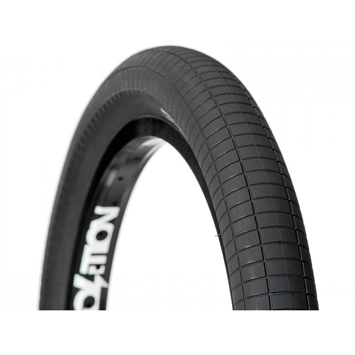 Tire Demolition Hucker Street black 2.4", 110 psi