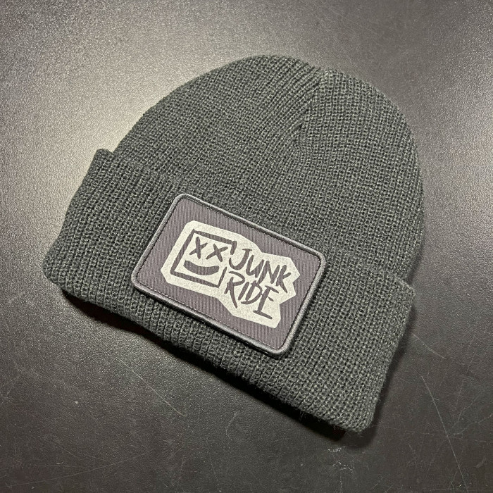 JUNKRIDE CREW PATCH LOGO BEANIE GREY