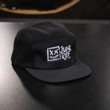 JUNKRIDE LOGO FLEECE 5 PANEL CAP BLACK