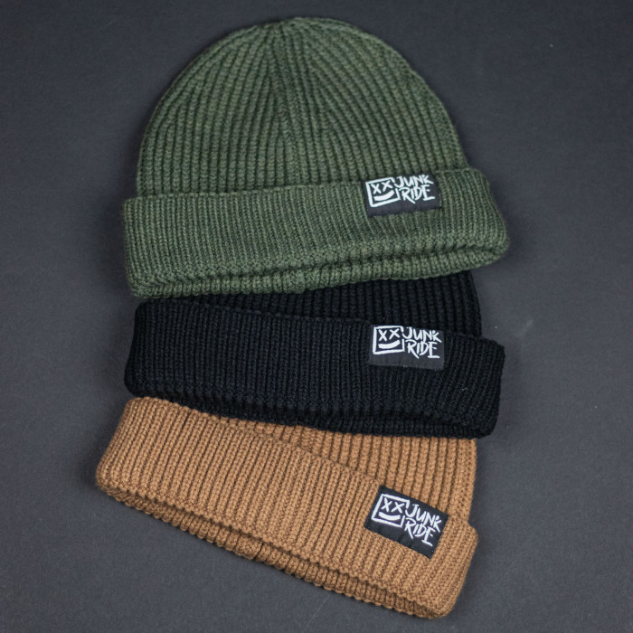 JUNKRIDE BEANIE SHORT BLACK