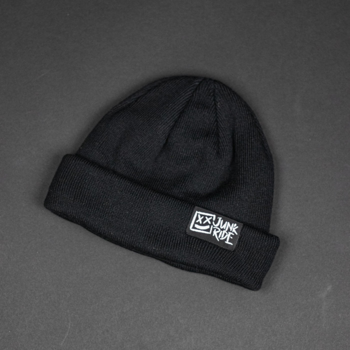 JUNKRIDE SUPER SHORT BEANIE BLACK